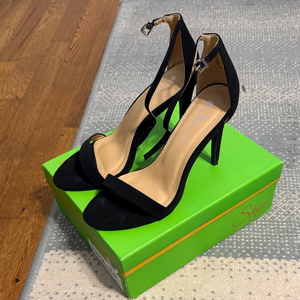 Elegant Black Heels by Guess